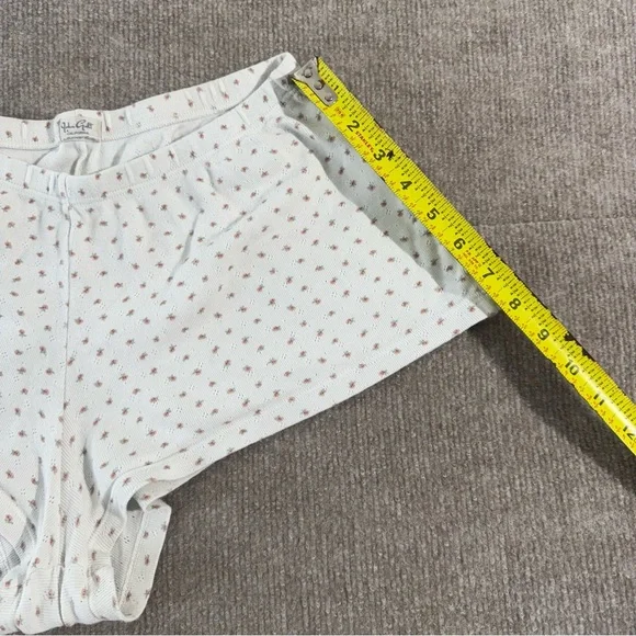 Brandy Melville John Galt Floral Ribbed Waffle Knit Shorts Size 12 Sm White Pink - Picture 8 of 8